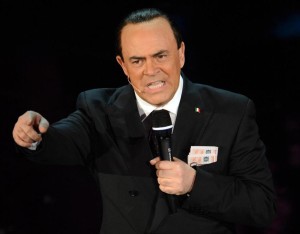 ++ SANREMO: CROZZA CONTESTATO E FISCHIATO, NO POLITICA ++